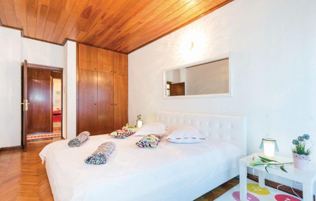 Rooms Croatia With Parking, Kitchen And Dining Area For Guests Rijeka Exterior foto