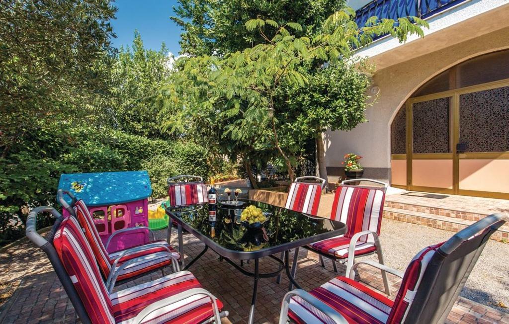 Rooms Croatia With Parking, Kitchen And Dining Area For Guests Rijeka Exterior foto